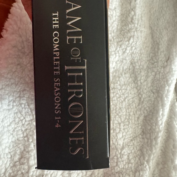 Game of Thrown’s Season 1-4 Brand New - Picture 4 of 7